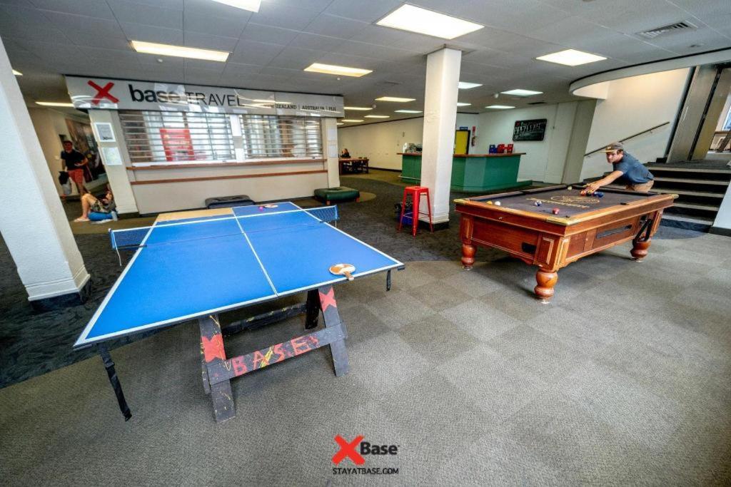 Base Auckland Hostel Kültér fotó