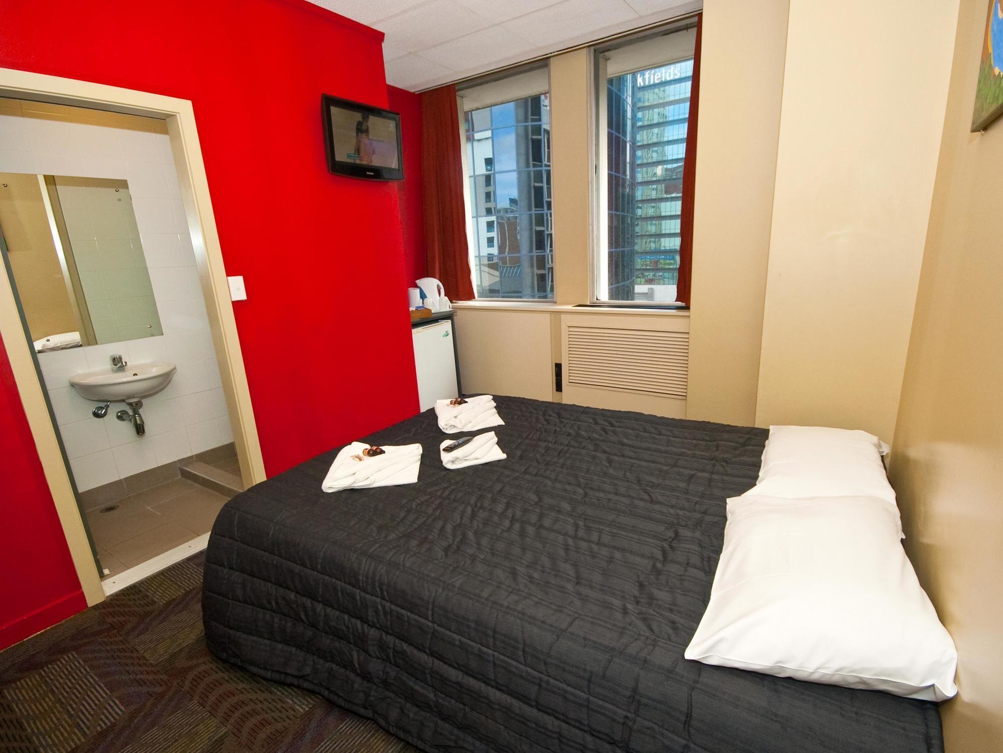 Base Auckland Hostel Kültér fotó