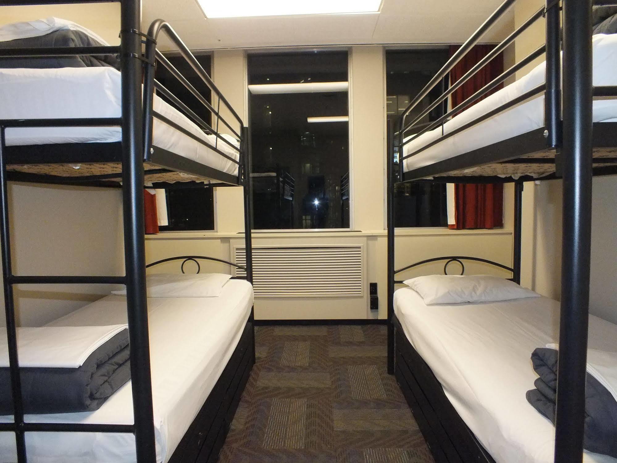 Base Auckland Hostel Kültér fotó