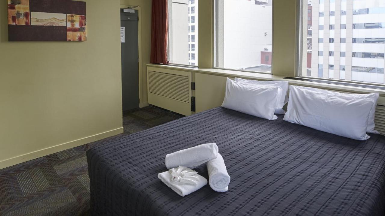 Base Auckland Hostel Kültér fotó